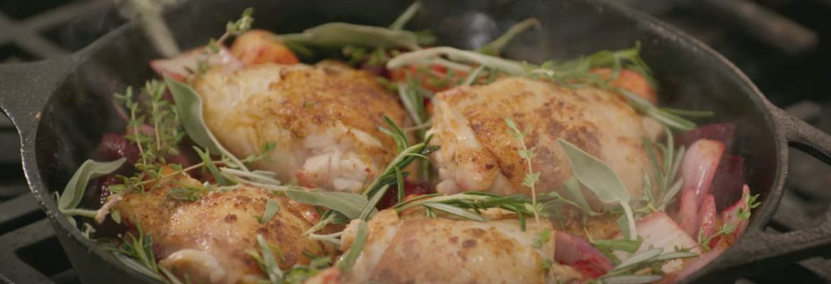 Charleston and Food Network’s Kardea Brown’s shares her Chicken and Veggie Skillet recipe in this new video – Charleston Daily